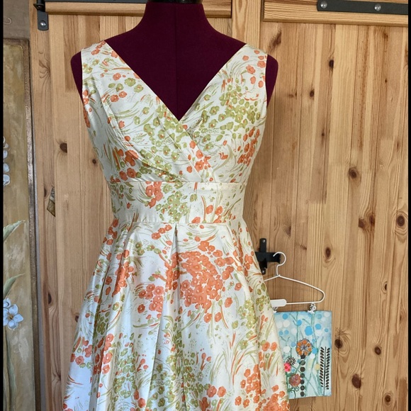 Talbots Dresses & Skirts - Talbots sz 2 Floral Dress.